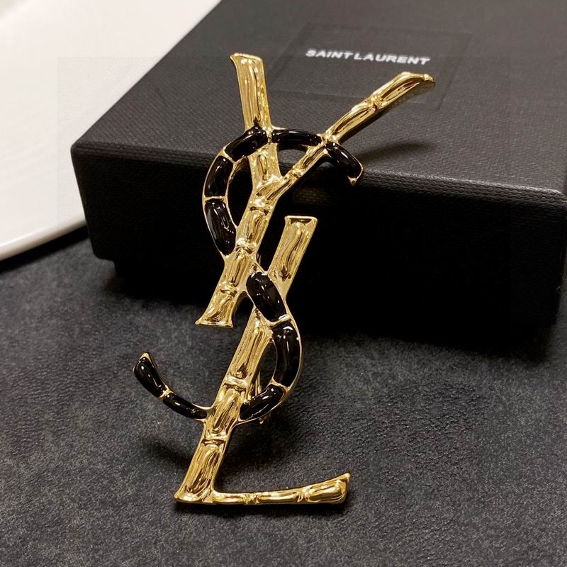 YSL Brooch 9lyr9 (1)